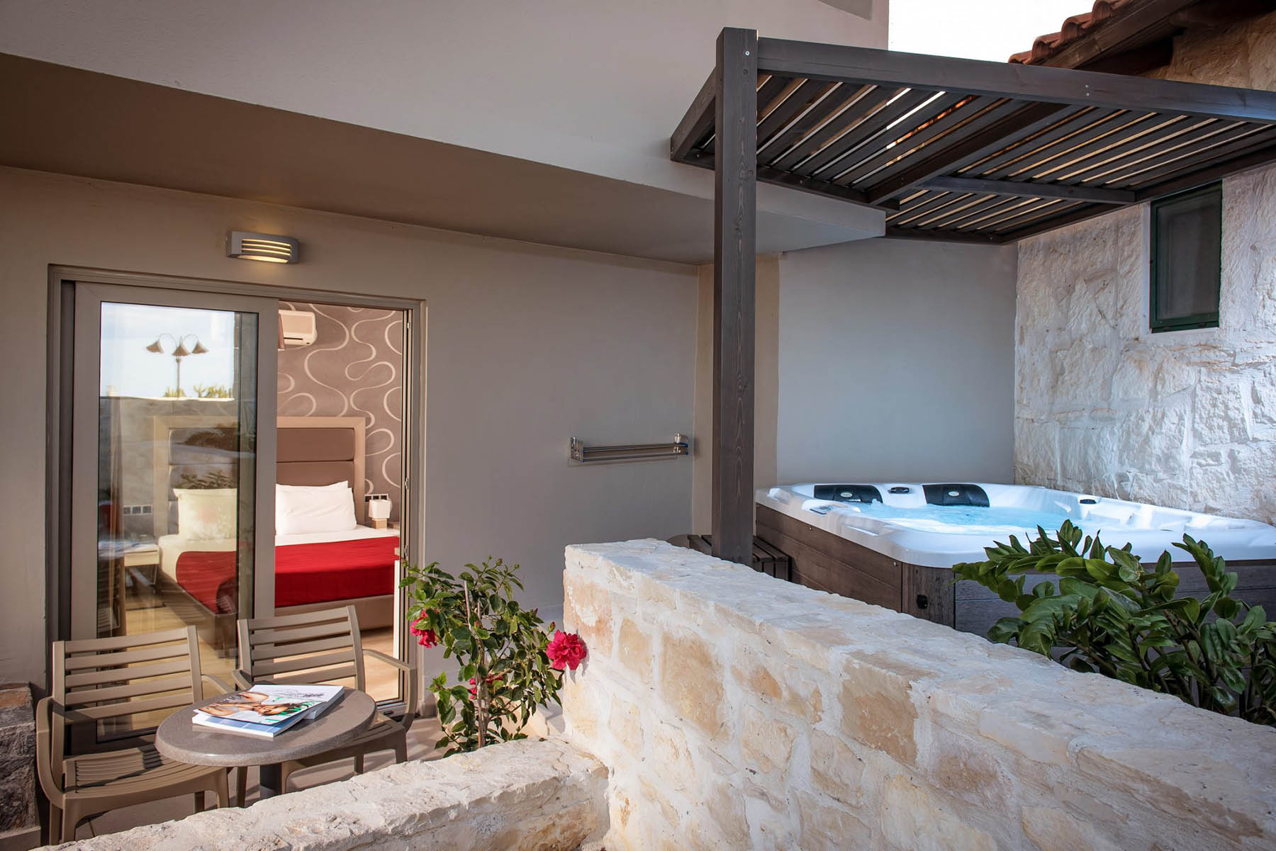 Happy Cretan Suite Mini Suite With Hot Tub & Sea View
